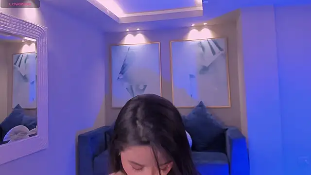 Snapshot of IsabellaMoreau chatting on September 16, 2025, 7:59 pm IsabellaMoreau online show from September 16, 2025, 7:59 pm