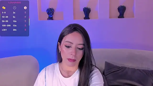 Snapshot of IsabellaMoreau chatting on September 20, 2025, 7:48 pm IsabellaMoreau online show from September 20, 2025, 7:48 pm