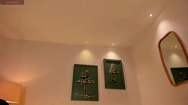 Snapshot of IsabellaMoreau chatting on October 12, 2025, 5:23 pm IsabellaMoreau online show from October 12, 2025, 5:23 pm