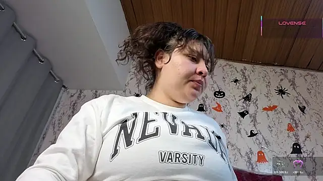 Larissa Antonella online show from November 3, 2025, 3:41 am