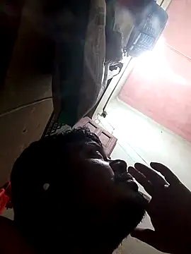 Snapshot of CatchingBouquet chatting on October 3, 2025, 2:47 pm CatchingBouquet online show from October 3, 2025, 2:47 pm