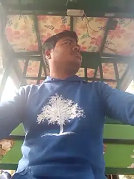 Snapshot of CatchingBouquet chatting on January 11, 2026, 7:35 am CatchingBouquet online show from January 11, 2026, 7:35 am