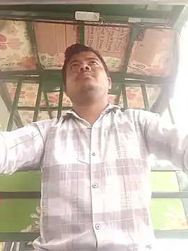 Snapshot of CatchingBouquet chatting on March 24, 2026, 7:13 am CatchingBouquet online show from March 24, 2026, 7:13 am