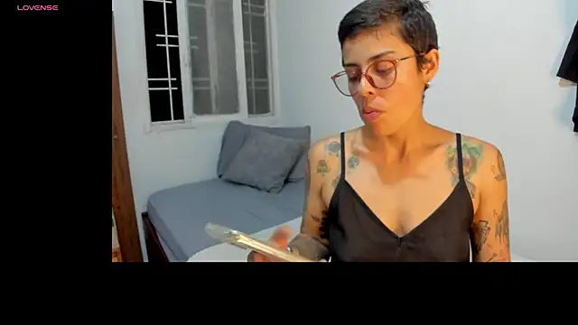 natt op online show from December 3, 2025, 2:08 am