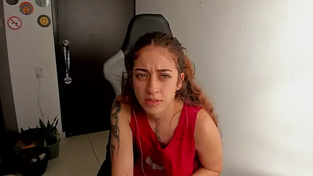 Snapshot of star_shooting8 chatting on October 28, 2025, 9:06 pm star shooting8 online show from October 28, 2025, 9:06 pm