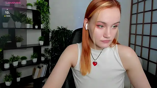 Ida FaneStain online show from October 12, 2025, 2:32 am