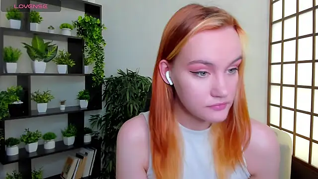 Ida FaneStain online show from October 19, 2025, 2:45 am