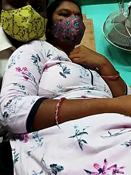 Snapshot of Sankarcallboy chatting on November 22, 2025, 8:35 am Sankarcallboy online show from November 22, 2025, 8:35 am