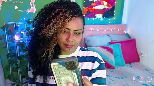 Snapshot of katherinnyazz chatting on September 13, 2025, 4:18 pm katherinnyazz online show from September 13, 2025, 4:18 pm