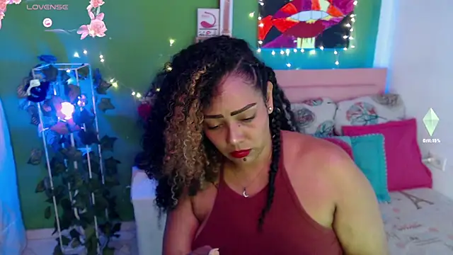 Snapshot of katherinnyazz chatting on September 24, 2025, 12:14 am katherinnyazz online show from September 24, 2025, 12:14 am