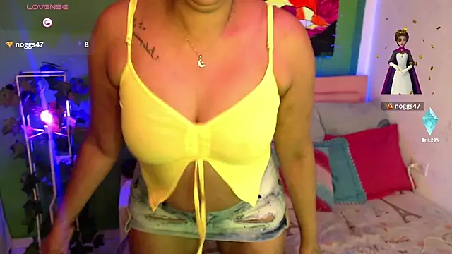 Snapshot of katherinnyazz chatting on October 20, 2025, 2:12 am katherinnyazz online show from October 20, 2025, 2:12 am