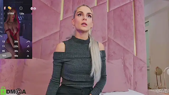 Snapshot of SelenaDaze chatting on September 30, 2025, 3:22 am SelenaDaze online show from September 30, 2025, 3:22 am