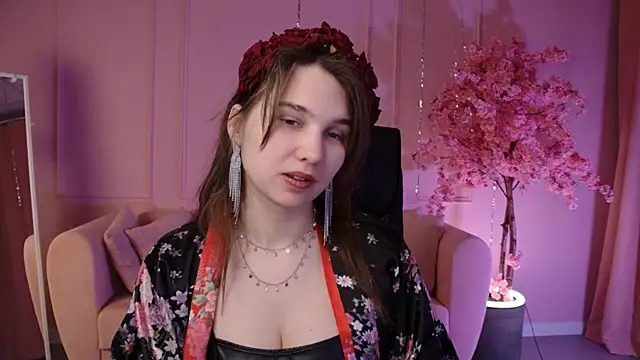 TessaMill online show from April 30, 2026, 5:25 am