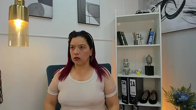 Snapshot of VeronicaBlake chatting on July 7, 2026, 12:53 pm VeronicaBlake online show from July 7, 2026, 12:53 pm