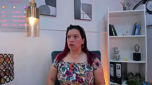 Snapshot of VeronicaBlake chatting on July 8, 2026, 12:42 pm VeronicaBlake online show from July 8, 2026, 12:42 pm