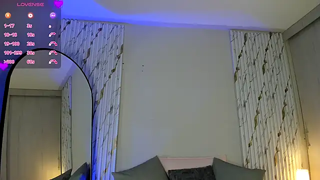 MissVioleet  online show from October 10, 2025, 5:01 pm