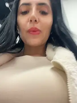 oh nina online show from November 5, 2025, 11:49 pm