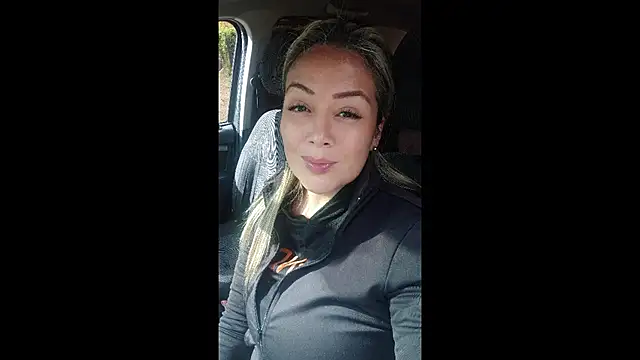 Emma Henderson online show from July 28, 2026, 2:57 pm