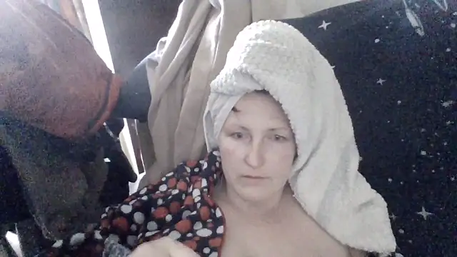 AllaSowinskaya online show from May 1, 2026, 9:14 am