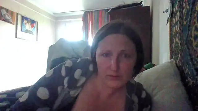 Snapshot of AllaSowinskaya chatting on May 14, 2026, 10:22 am AllaSowinskaya online show from May 14, 2026, 10:22 am
