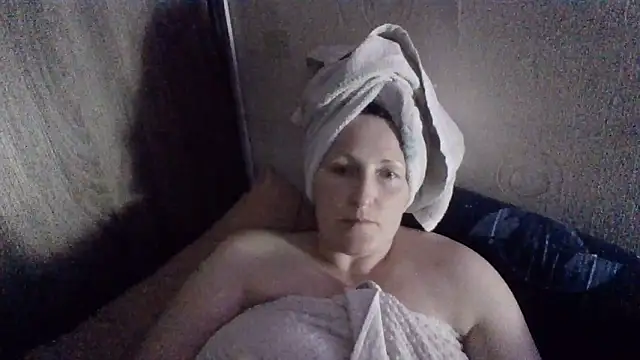 Snapshot of AllaSowinskaya chatting on June 14, 2026, 7:16 pm AllaSowinskaya online show from June 14, 2026, 7:16 pm