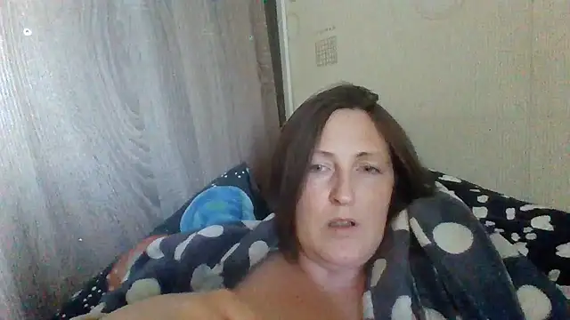 Snapshot of AllaSowinskaya chatting on July 6, 2026, 1:52 pm AllaSowinskaya online show from July 6, 2026, 1:52 pm