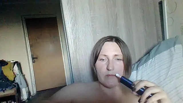 Snapshot of AllaSowinskaya chatting on July 30, 2026, 3:33 pm AllaSowinskaya online show from July 30, 2026, 3:33 pm