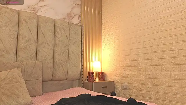 Snapshot of kiarazafira chatting on October 15, 2025, 11:10 am kiarazafira online show from October 15, 2025, 11:10 am