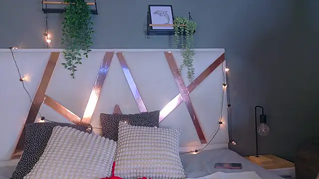 JenaCooper  online show from March 9, 2026, 1:31 am