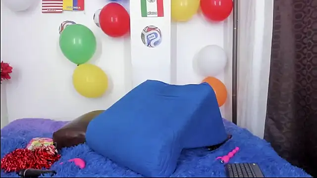 miaroberts69 online show from June 14, 2026, 2:24 am