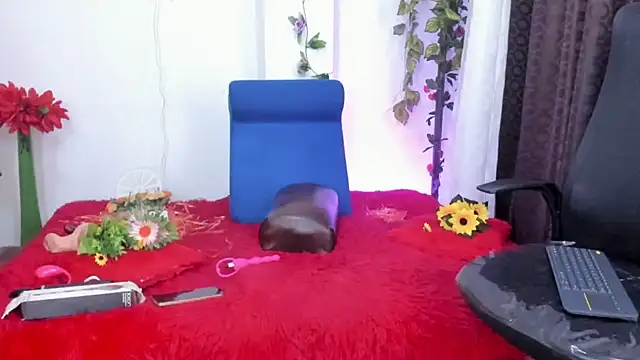 miaroberts69 online show from July 29, 2026, 12:09 am