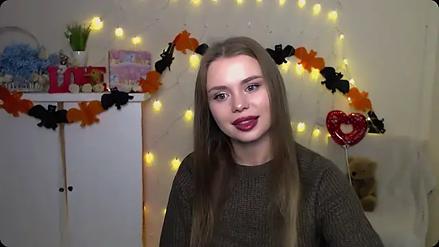 Snapshot of OceanicDawn chatting on October 11, 2025, 5:50 am OceanicDawn online show from October 11, 2025, 5:50 am