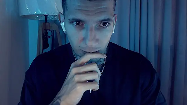 Snapshot of Shane_Clay chatting on September 21, 2025, 1:24 pm Shane Clay online show from September 21, 2025, 1:24 pm