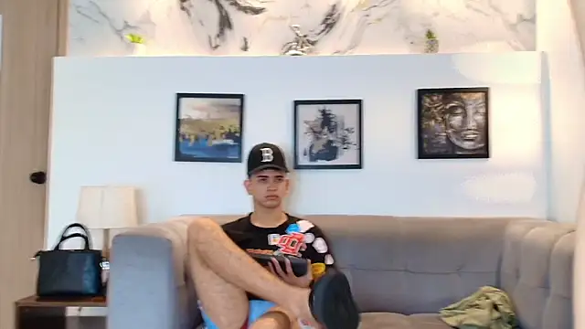 TWINKS FRIENDS online show from March 6, 2026, 1:29 pm