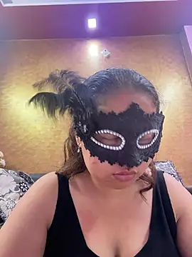 Iampriyaaa15 online show from July 8, 2026, 6:40 am