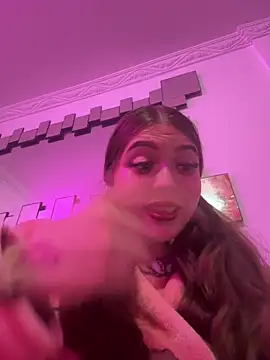 Cloee XD online show from April 28, 2026, 4:17 am