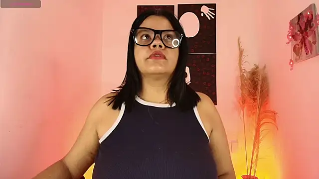 Snapshot of Iamlola_ chatting on September 12, 2025, 6:46 am Iamlola online show from September 12, 2025, 6:46 am