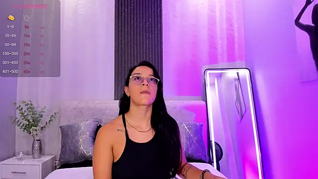 zoe martins  online show from July 31, 2026, 5:34 pm