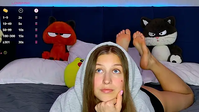 MissEmilyMiller online show from April 23, 2026, 5:04 pm
