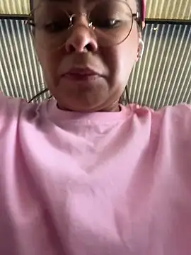 Snapshot of sweet_shadil_ chatting on October 21, 2025, 2:18 pm sweet shadil online show from October 21, 2025, 2:18 pm