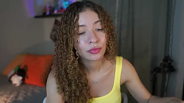 Snapshot of isabella-garcia- chatting on November 17, 2025, 9:53 pm isabella-garcia- online show from November 17, 2025, 9:53 pm