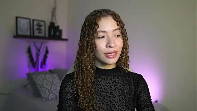 isabella-garcia- online show from January 18, 2026, 11:30 pm