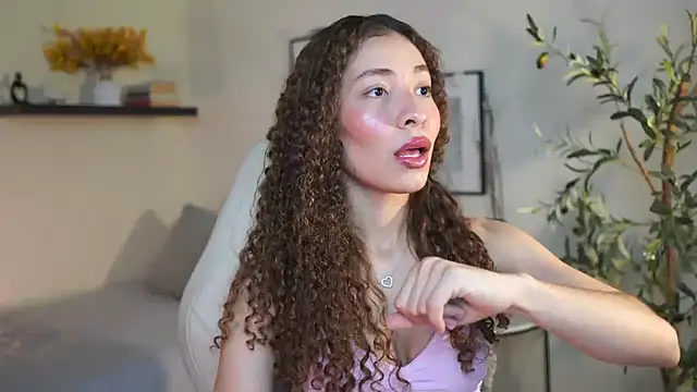 isabella-garcia- online show from May 21, 2026, 10:06 pm