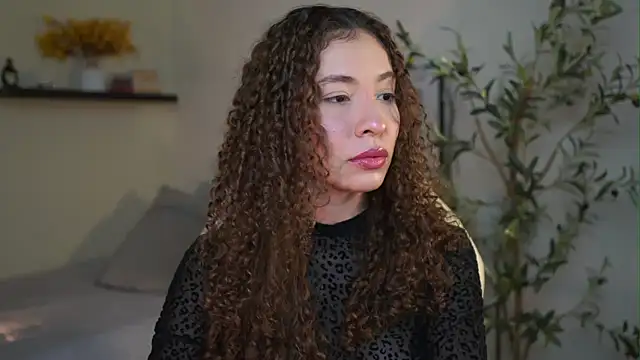 isabella-garcia- online show from May 27, 2026, 1:13 am
