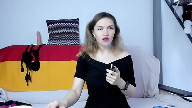 Snapshot of Katherine_Twilight chatting on December 5, 2024, 3:17 pm Katherine Twilight online show from December 5, 2024, 3:17 pm