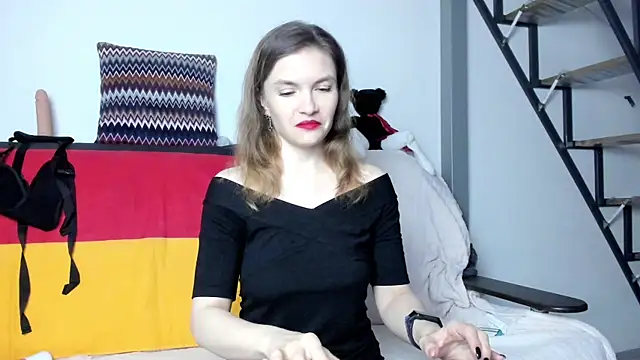 Snapshot of Katherine_Twilight chatting on January 23, 2025, 3:32 pm Katherine Twilight online show from January 23, 2025, 3:32 pm