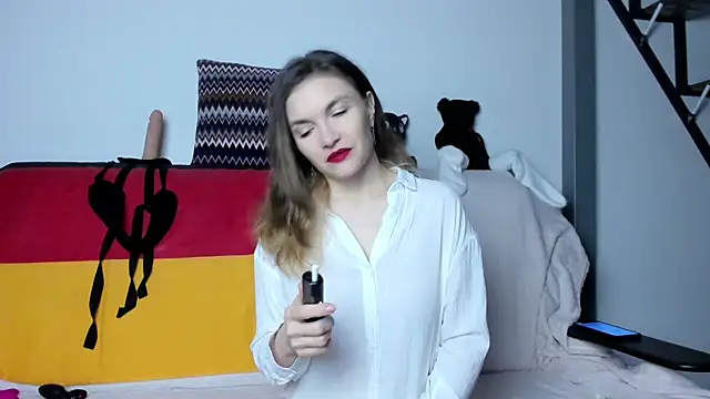 Snapshot of Katherine_Twilight chatting on February 28, 2025, 3:26 pm Katherine Twilight online show from February 28, 2025, 3:26 pm