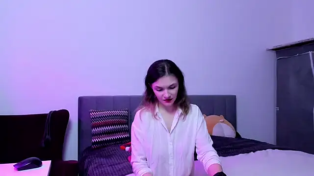 Snapshot of Katherine_Twilight chatting on November 14, 2025, 3:44 pm Katherine Twilight online show from November 14, 2025, 3:44 pm