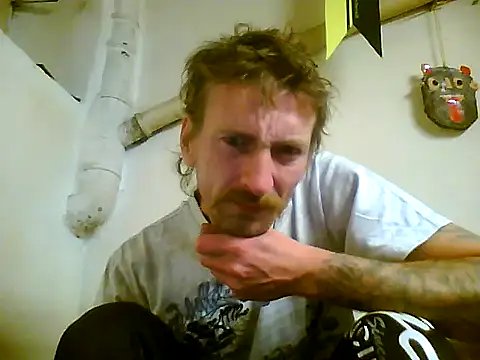 KokosMartin online show from September 17, 2025, 7:37 pm