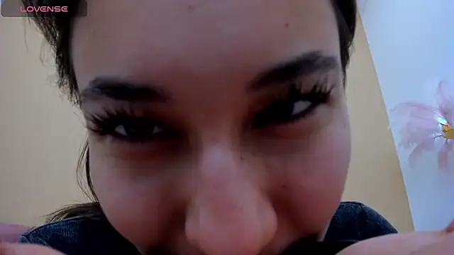 Snapshot of Kat__cat chatting on October 20, 2025, 3:18 am Kat cat online show from October 20, 2025, 3:18 am